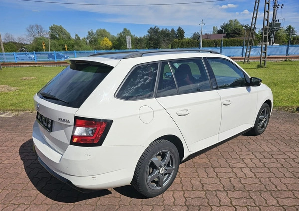 Skoda Fabia cena 34900 przebieg: 75300, rok produkcji 2018 z Choszczno małe 232